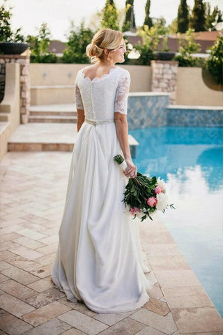 Vestido de novia de encaje, corte en A, con pedrería, color marfil y manga corta WD145 