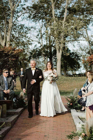 Vestidos de novia de talla grande con encaje, gasa color marfil y mangas largas WD462