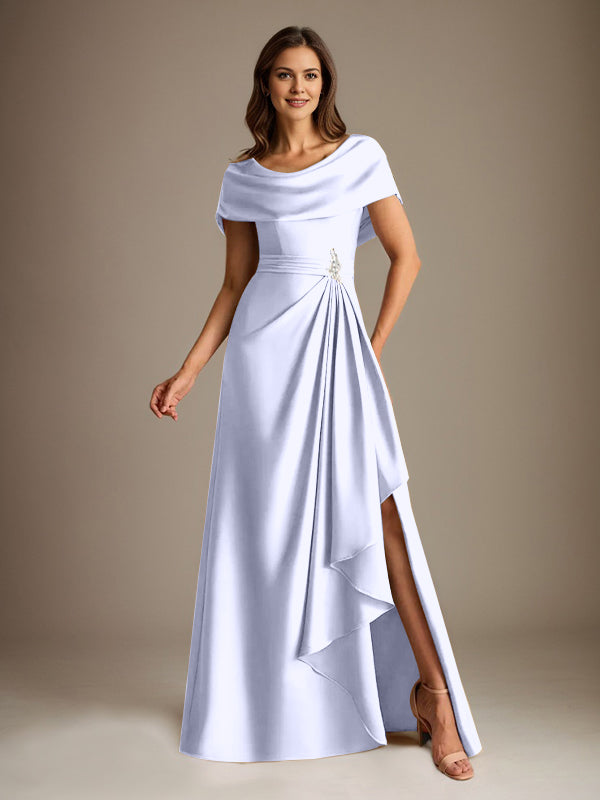 Robe de mariée trapèze en satin stretch, longue jusqu'au sol, avec décolleté rond et volants cascade, idéale pour la mère de la mariée. 