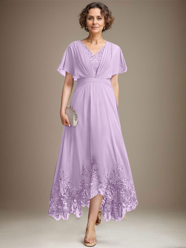 Robe de mère de la mariée asymétrique en mousseline de dentelle, coupe trapèze, col en V et plis