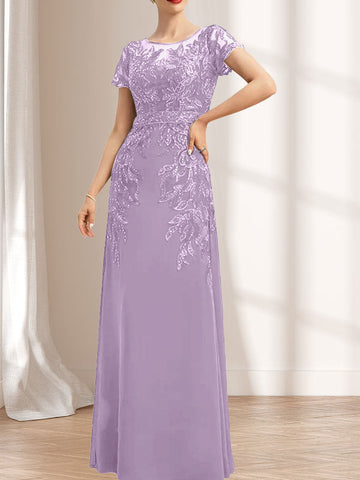 Robe de mère de la mariée en mousseline de dentelle, coupe fourreau/colonne, décolleté illusion, longueur au sol, ornée de sequins