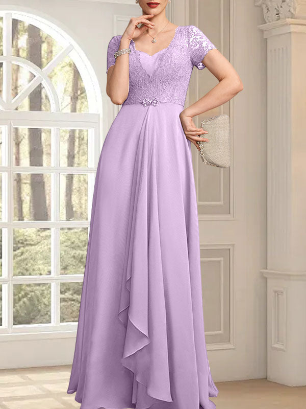 Vestido de corte A, escote corazón, largo hasta el suelo, de gasa, encaje, con cuentas y volantes en cascada para la madre de la novia.