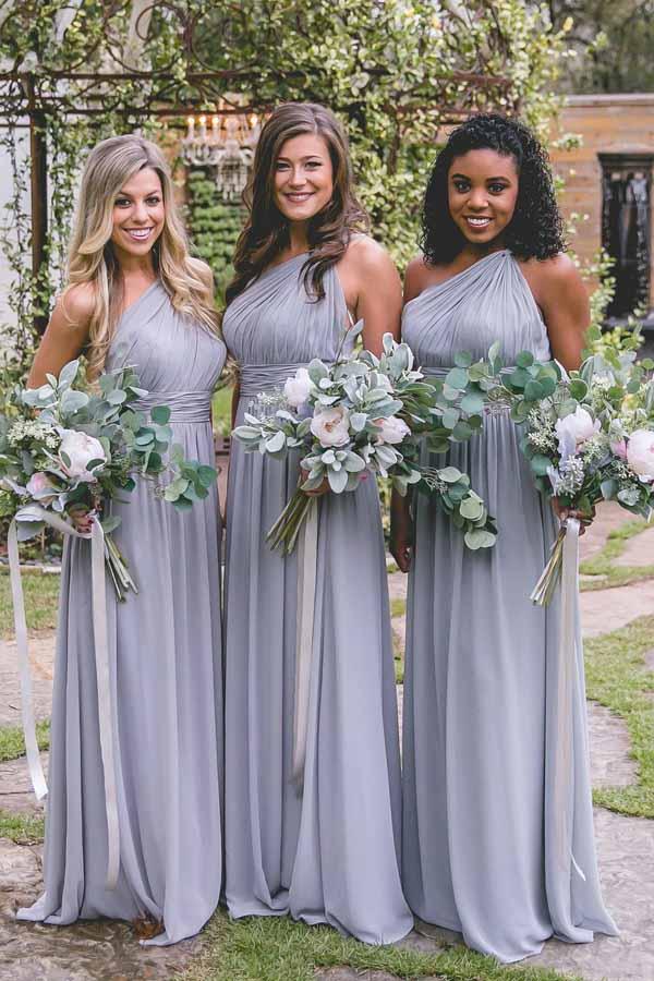 Vestidos largos de dama de honor de gasa lavanda con espalda descubierta y un solo hombro 
