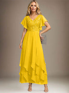 Vestido de novia de corte línea A, escote en V, largo hasta el tobillo, de gasa de encaje con volantes en cascada. 