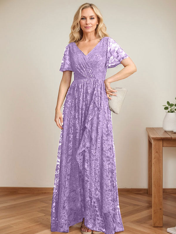 Robe de mère de la mariée asymétrique en dentelle, coupe trapèze, col en V et volants cascade 
