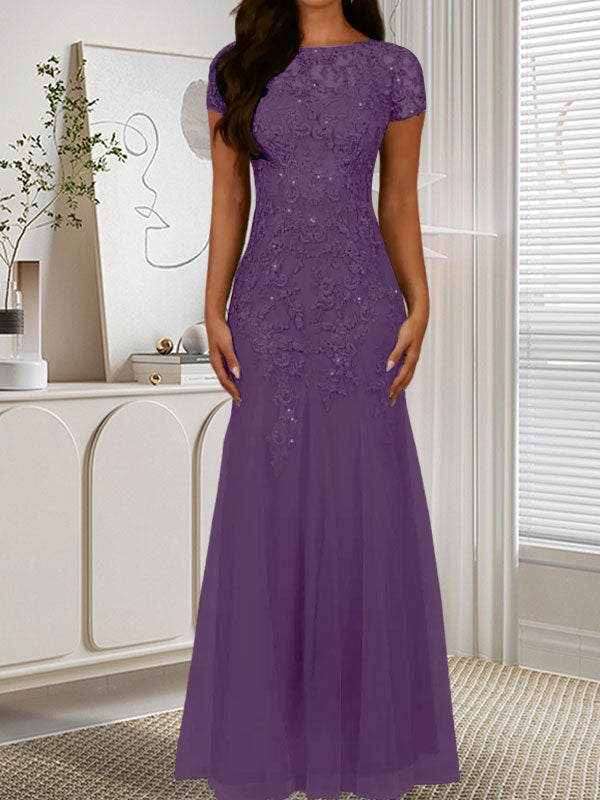 Vestido de tul con lentejuelas y escote sirena azul marino oscuro