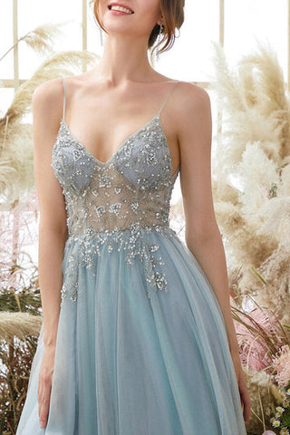 Robe de bal longue bleu clair en tulle, coupe trapèze, col en V, bretelles spaghetti et perles