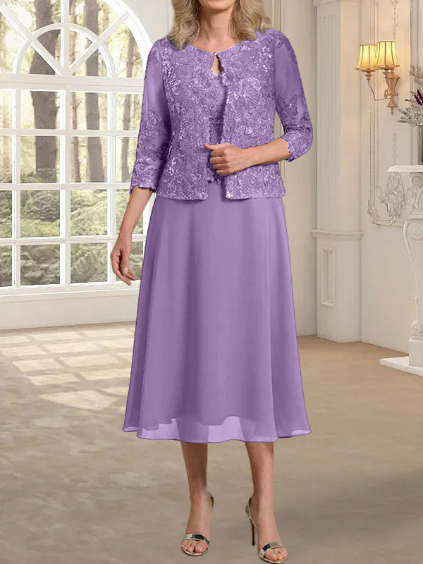 Vestido de novia de corte línea A, escote redondo, largo hasta la rodilla, de encaje y gasa con lentejuelas. 