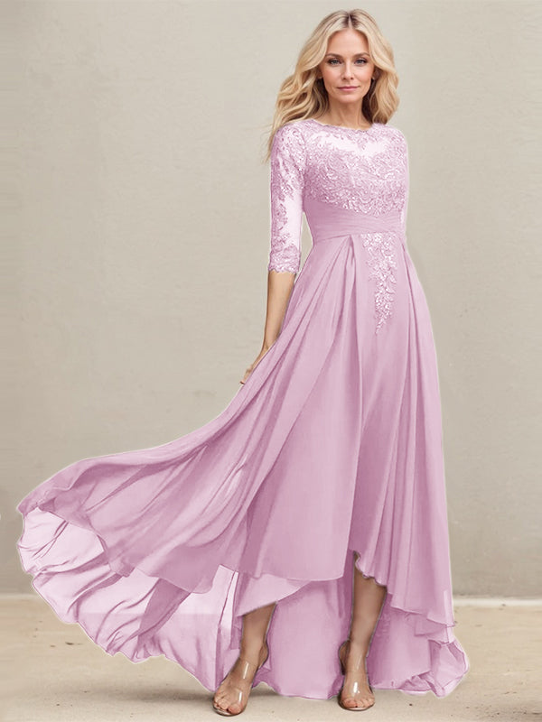 Vestido de madrina de la novia, corte en A, escote redondo ilusión, asimétrico, de encaje y gasa con lentejuelas plisadas. 