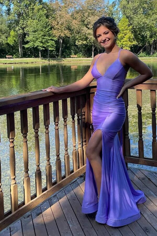 Robe de bal sirène lilas à fines bretelles et fente