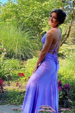 Vestido de fiesta largo hasta el suelo, estilo sirena, color lila, con tirantes finos y abertura.