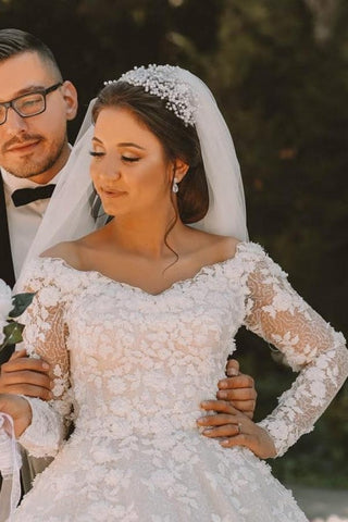 Vestido de novia de corte princesa, manga larga, cuello redondo de encaje