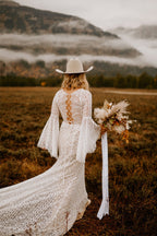 Robe de mariée en dentelle à manches longues et dos lacé, modèle WD547