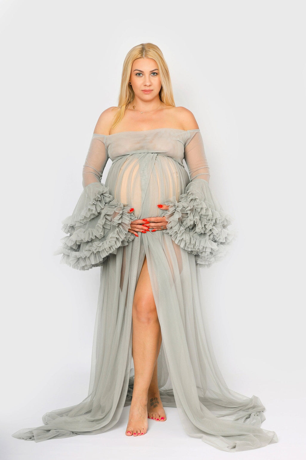 Vestido de maternidad de tul largo con cola