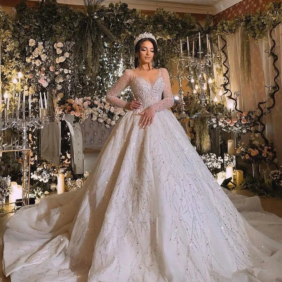 Robes de mariée de luxe à manches longues illusion, col rond, paillettes et perles, collection 2023