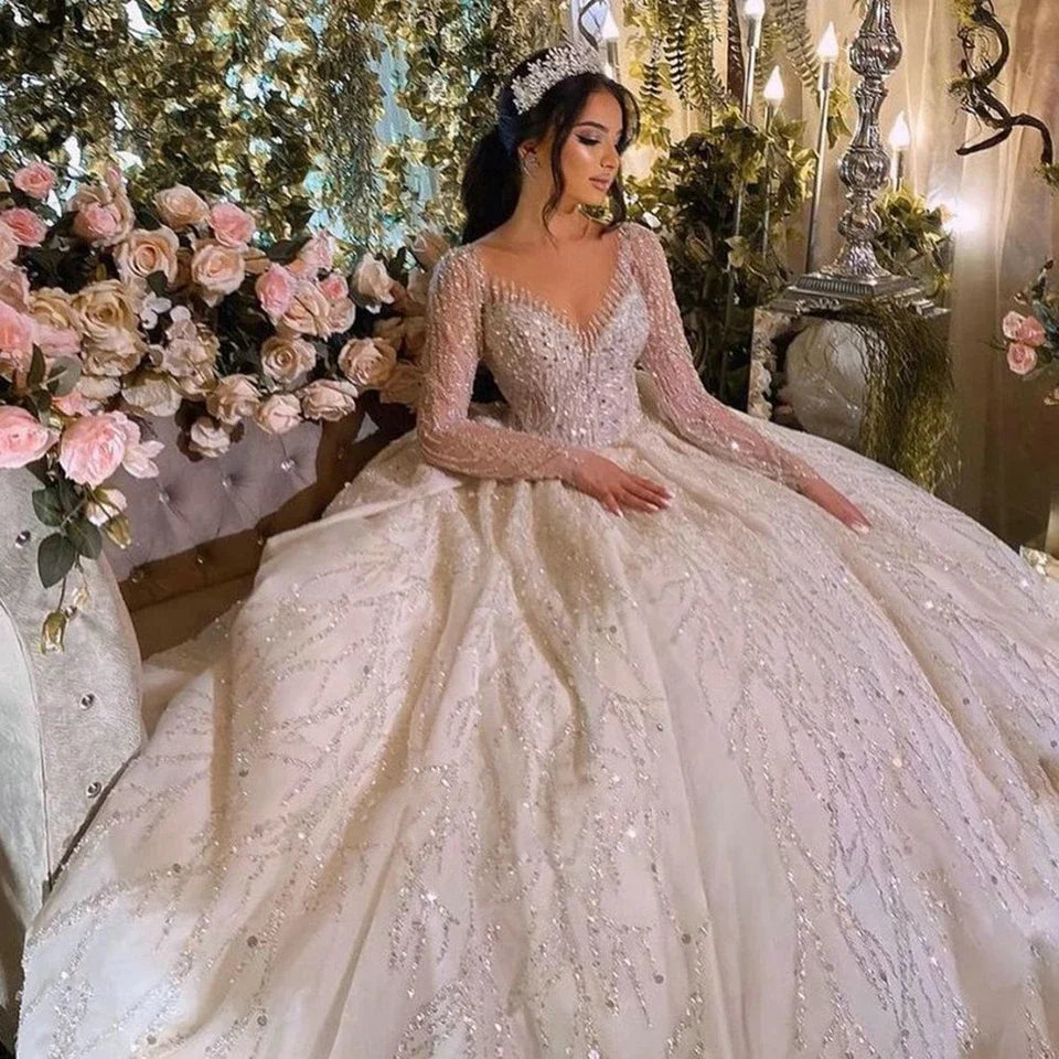 Robes de mariée de luxe à manches longues illusion, col rond, paillettes et perles, collection 2023