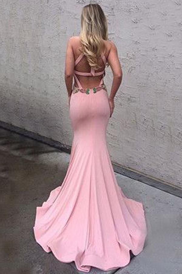 Robes de bal longues en tulle dos nu pas chères, dos nu et décolleté licou 