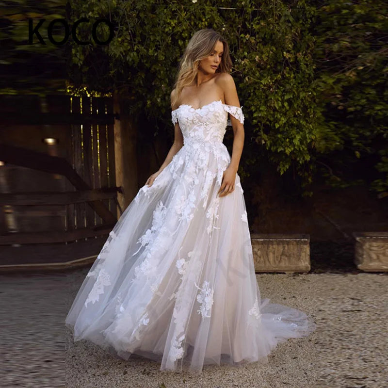 Robe de mariée bohème MACDOUGAL, épaules dénudées, style vintage, ornée d'appliqués de dentelle, confectionnée sur mesure pour femmes. 