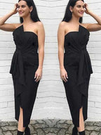 Robes de demoiselle d'honneur noires mi-longues, sans bretelles, fendues et à nœud fourreau ; tenues tendance 