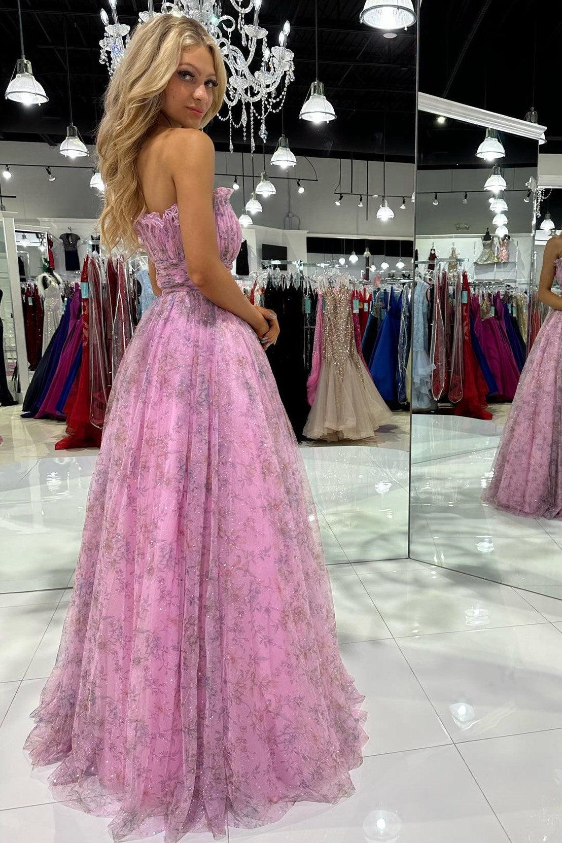 Vestido de fiesta de tul brillante estampado sin tirantes de corte A