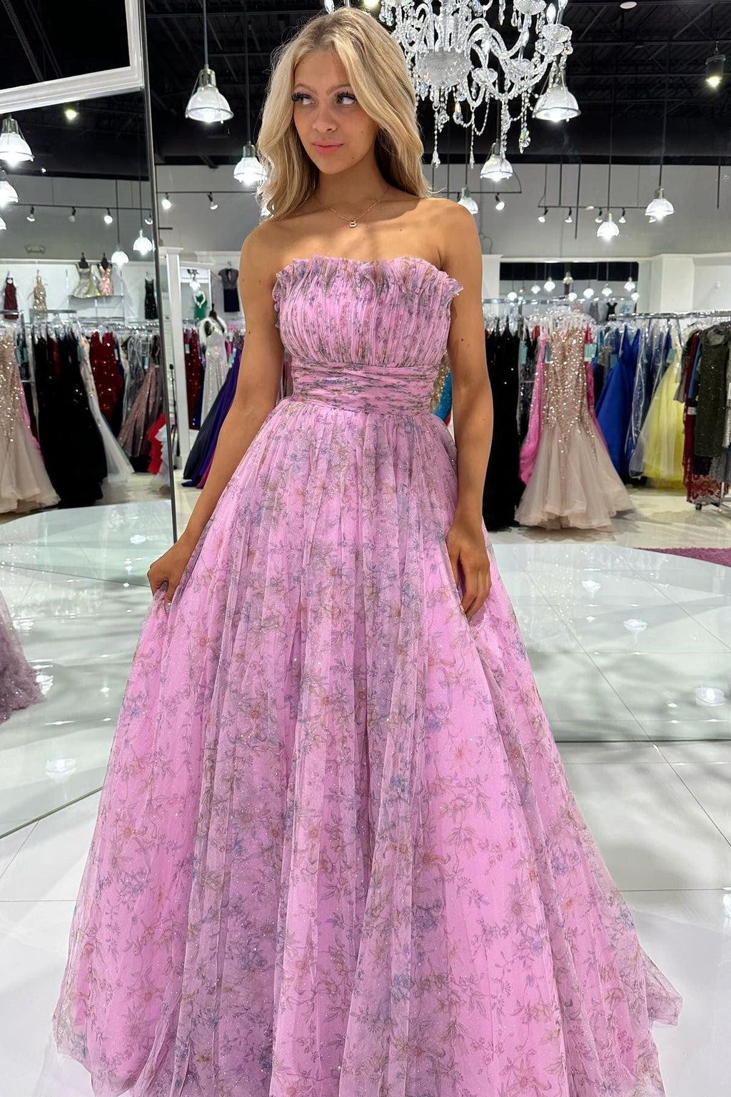 Vestido de fiesta de tul brillante estampado sin tirantes de corte A