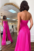 Vestido de fiesta rosa fucsia sin tirantes con escote en forma de ojo de cerradura y pliegues, corte en A