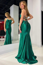 Robe de bal longue sirène émeraude à col rond et lacets