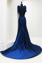 Vestido largo de sirena con escote en V y espalda descubierta