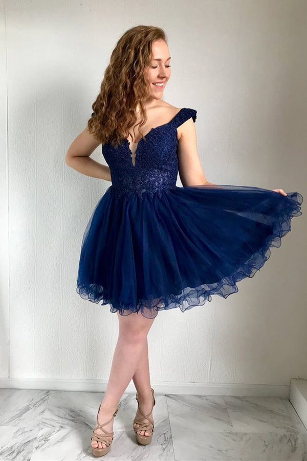Cheap A-Line Navy Blue Lace V-Neck Homecoming Dresses