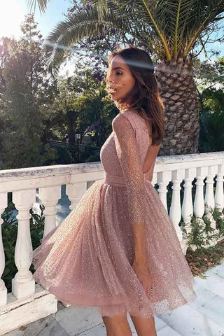 Vestido corto de fiesta rosa con mangas 3/4 y espalda descubierta