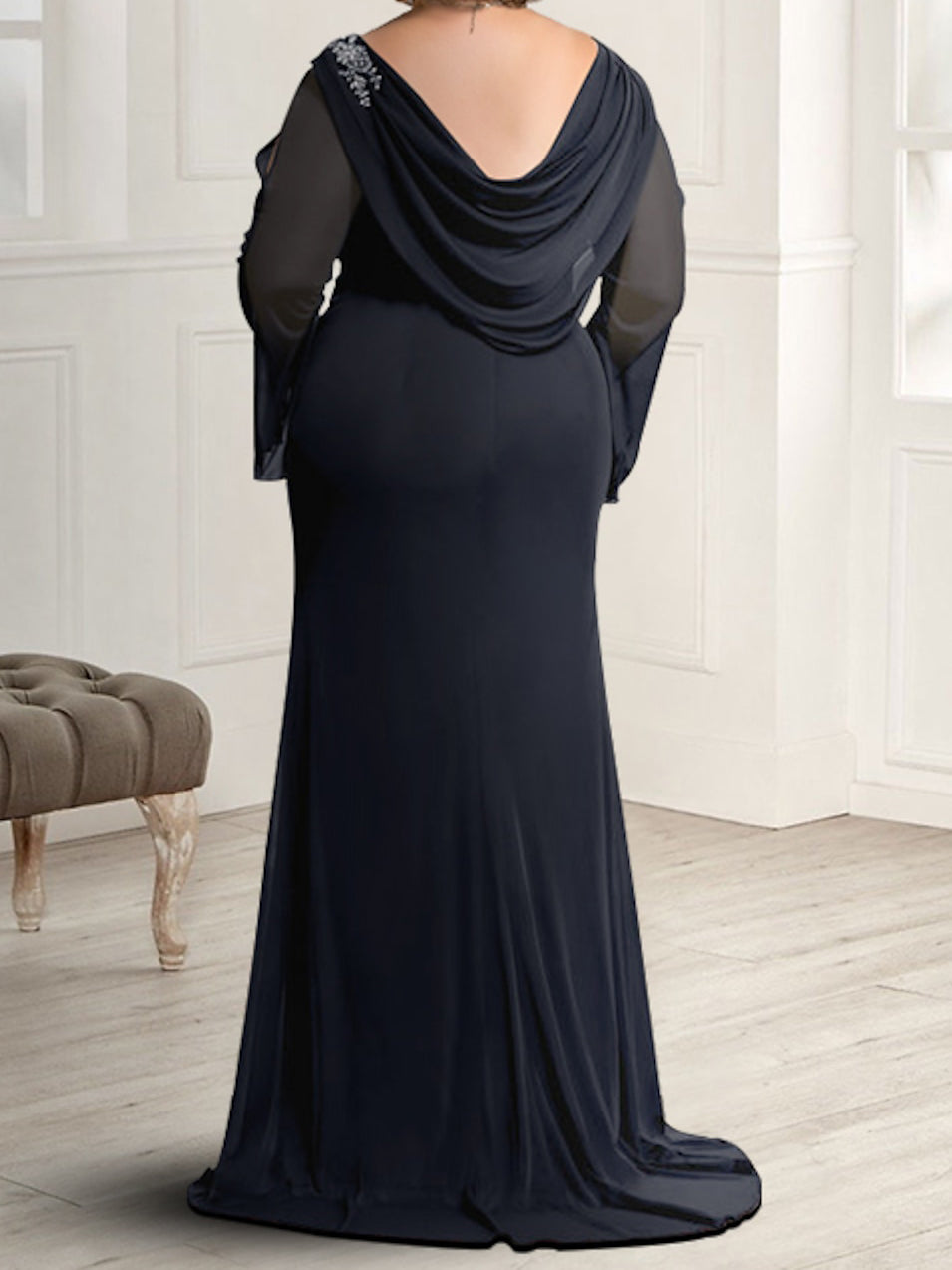 Vestidos de corte recto/columna con cuello redondo para la madre de la novia con pedrería 