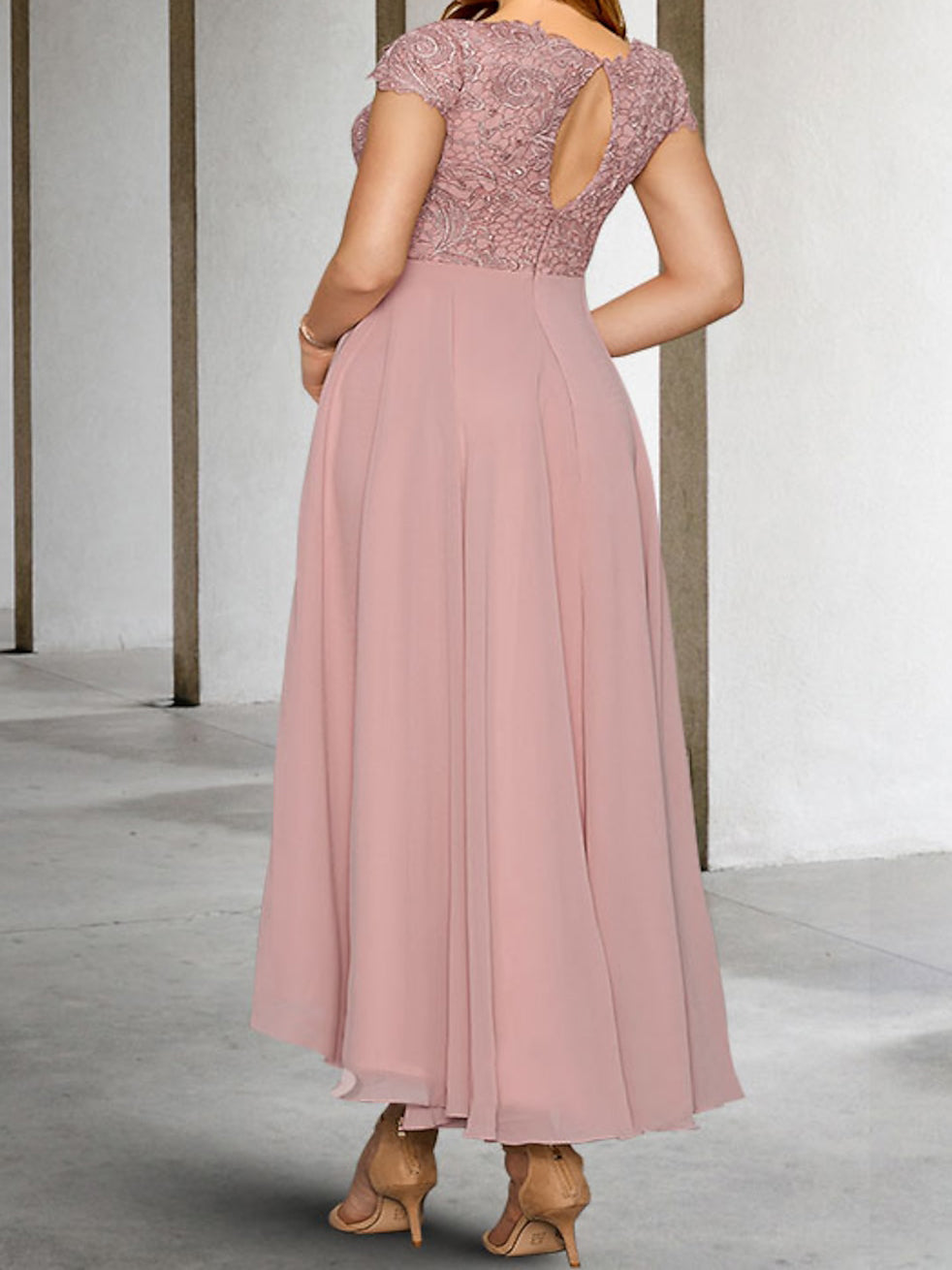Vestidos de corte princesa/línea A para la madre de la novia, manga corta y apliques. 