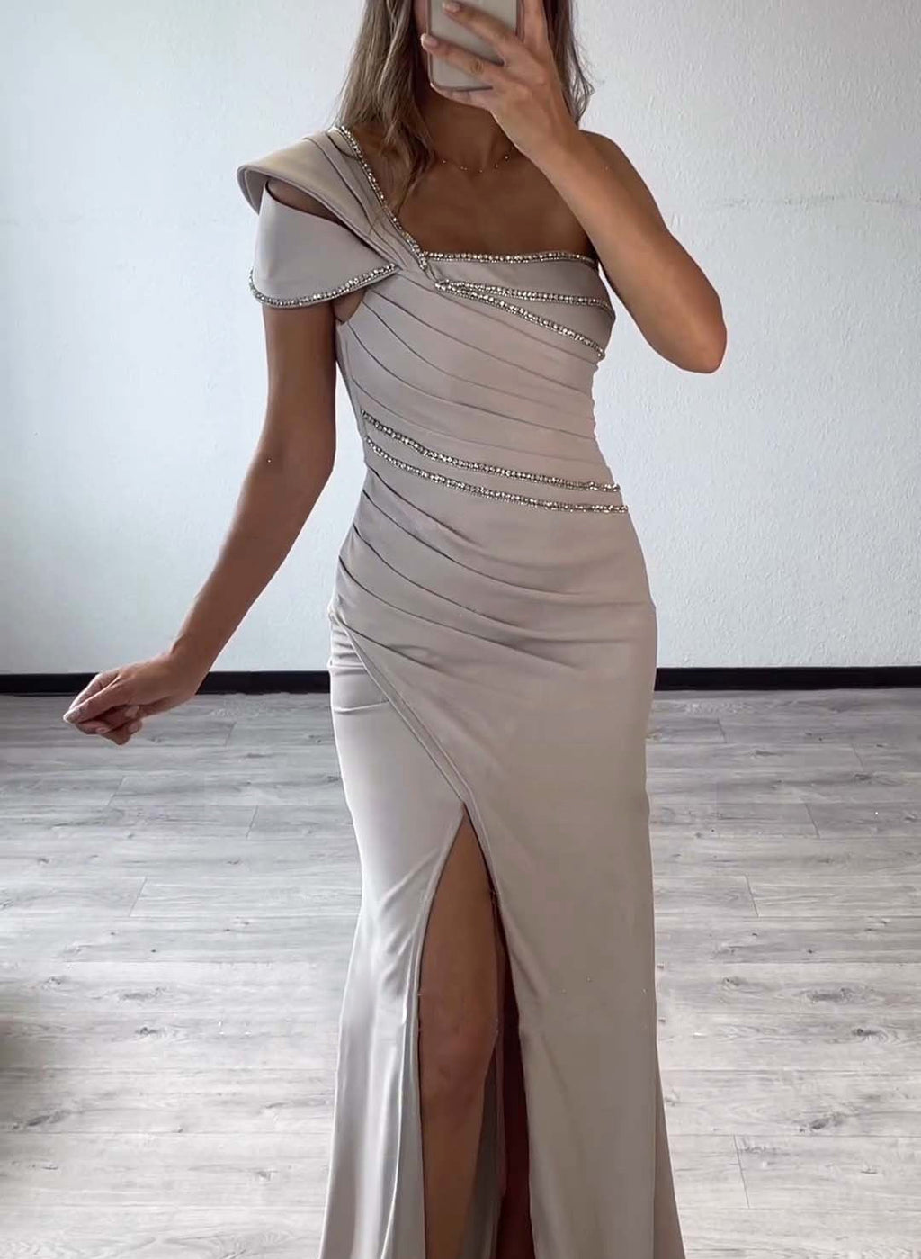Vestidos de sirena/trompeta de un solo hombro sin mangas hasta el suelo para la madre de la novia 