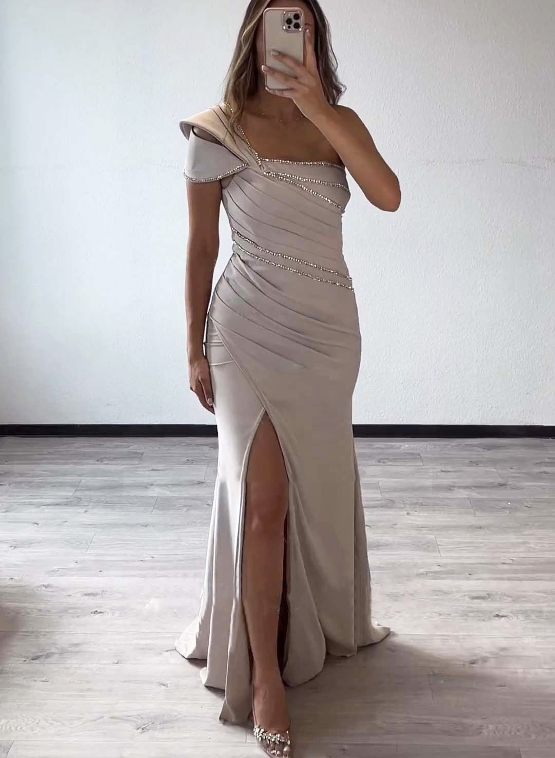 Vestidos de sirena/trompeta de un solo hombro sin mangas hasta el suelo para la madre de la novia 