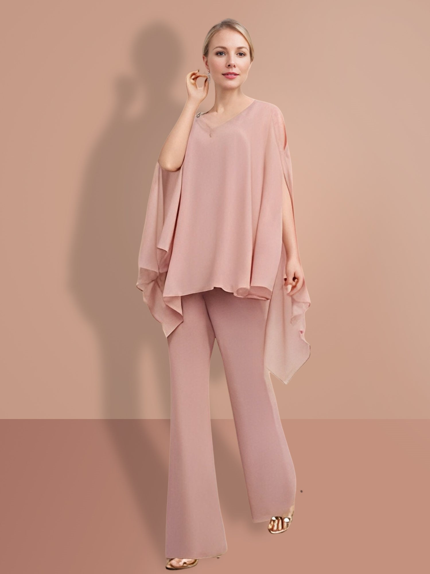 Tailleur-pantalon en mousseline à manches courtes et col en V pour la mère de la mariée 