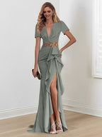 Vestidos de corte sirena/trompeta hasta el suelo para la madre de la novia, con escote en V y volantes 