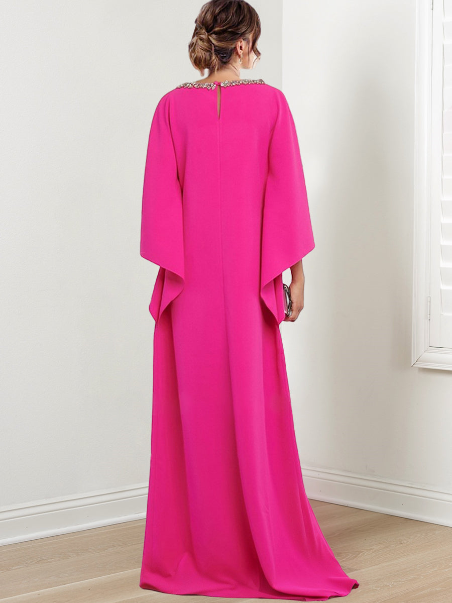 Robe fourreau/colonne à col rond et manches 3/4, longueur au sol, ornée de strass, pour la mère de la mariée. 