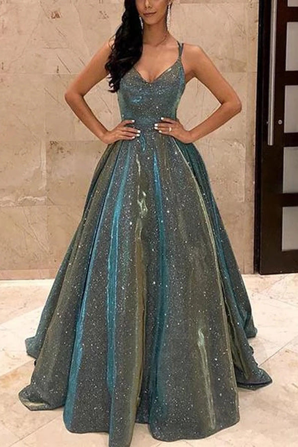 Vestidos largos de fiesta de satén brillante con escote en V, bolsillos y espalda cruzada.