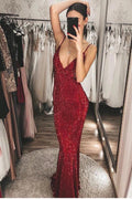 Robe de bal sirène bordeaux à sequins, simple, décolleté en V et fines bretelles spaghetti