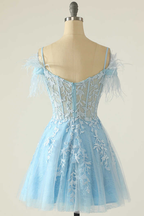 Vestido corto de fiesta de bienvenida con apliques azul claro, hombros descubiertos y corte en A Y2672
