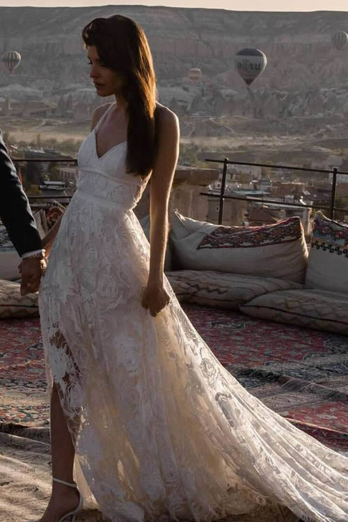 Robe de mariée bohème longue en dentelle ivoire, charmante, pour la plage.