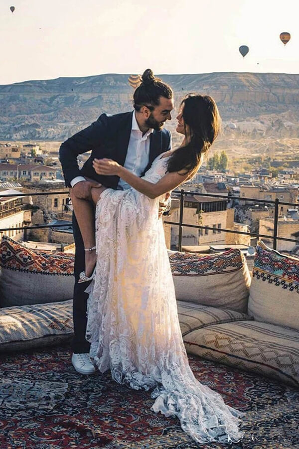 Robe de mariée bohème longue en dentelle ivoire, charmante, pour la plage.