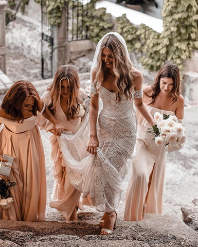 Vestidos de novia rústicos bohemios color marfil con escote corazón y encaje MW267