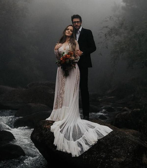 Robe de mariée bohème à pois en dentelle avec manches MW274