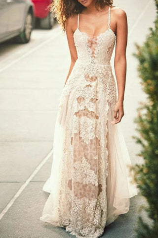 Robe de mariée de plage en tulle à fines bretelles, ornée d'appliques en dentelle, à petit prix.