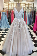 Vestido de novia largo de encaje con escote en V, vestido de baile de tul con apliques, MW396