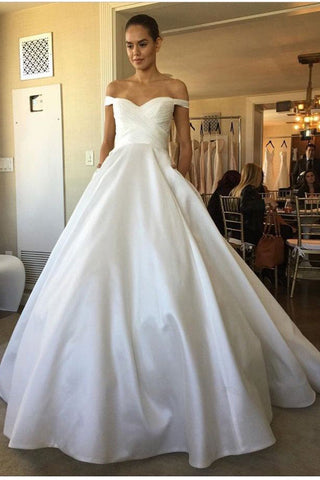 Baoleely Vintage Sweetheart Ivory Satin Wedding Dresses with Pockets,MW414