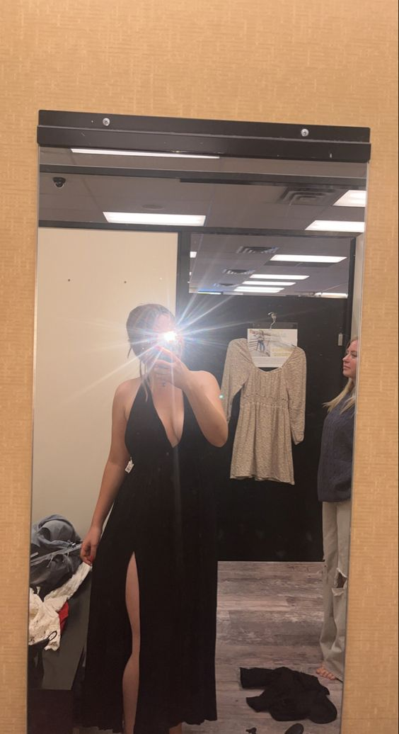 Robe de soirée noire sexy coupe trapèze col V Y6877