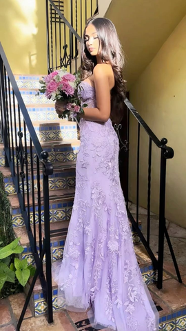 Vestido de noche de sirena morado sin tirantes con apliques de encaje de tul Y7910