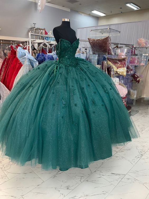 Vestido de quinceañera de baile con cuentas, tirantes finos, color verde esmeralda, modelo Y1621